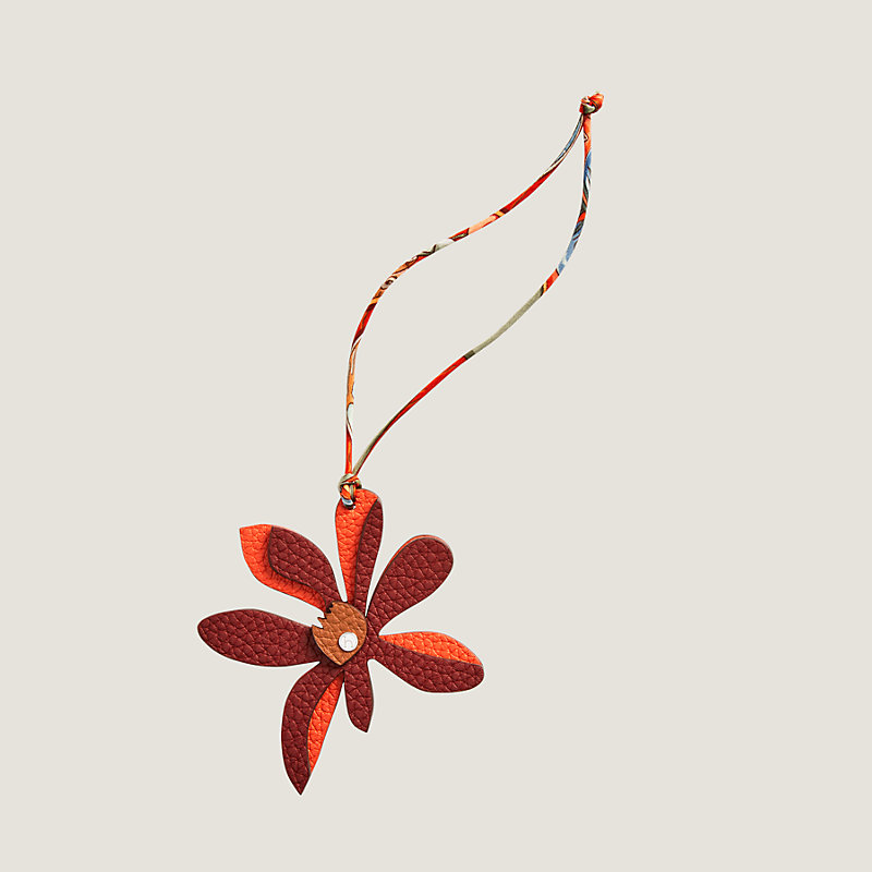 HERMES 限定チャーム Limited edition magnolia charm 直営包装 Magnolia charm | Hermès USA